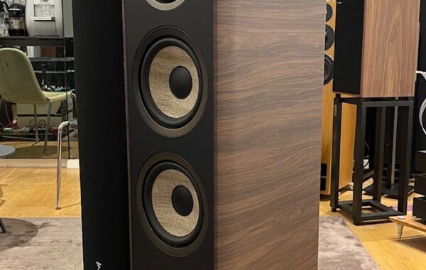  מטרייד: זוג רמקולים Focal ARIA 948