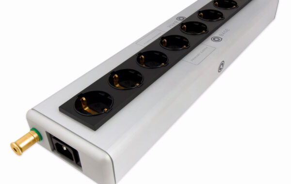 מטרייד: מפצל חשמל  NORDOST QB8 MKII