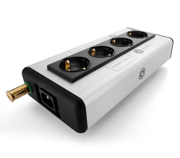 מטרייד: מפצל חשמל אודיופילי NORDOST QBASE QB4 Mark III